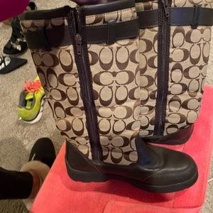 Coach boots